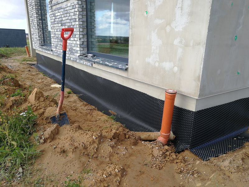 Gutter & Drainage Systems